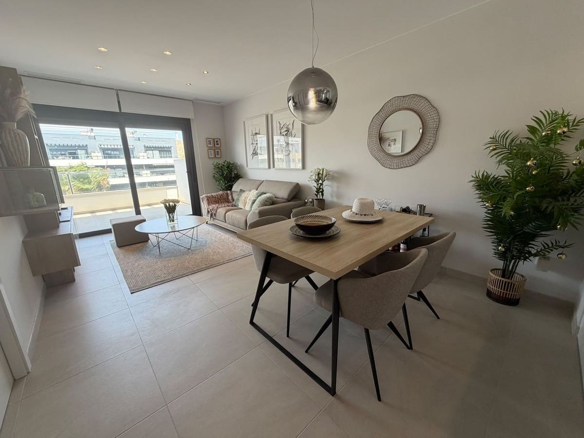 2 soveværelse Lejlighed til salg i Orihuela med swimmingpool garage - € 489.000 (Ref: 10122156)