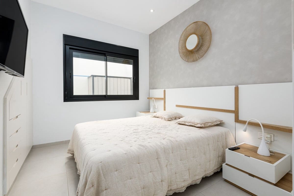 4 soveværelse Villa til salg i San Pedro del Pinatar med swimmingpool garage - € 495.000 (Ref: 10122157)