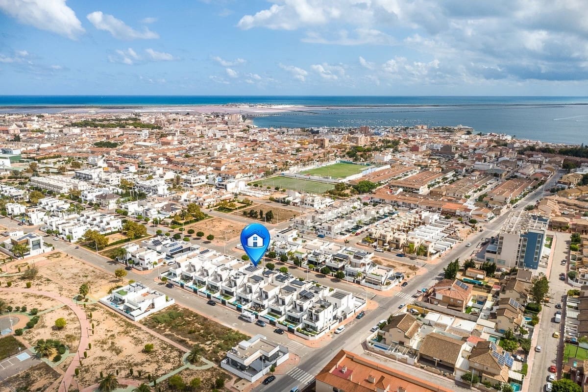 4 soveværelse Villa til salg i San Pedro del Pinatar med swimmingpool garage - € 495.000 (Ref: 10122157)
