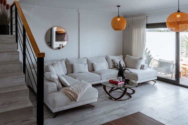 Casa de 4 habitaciones en Santa María, Marbella en venta con piscina garaje - 695.000 € (Ref: 10122177)