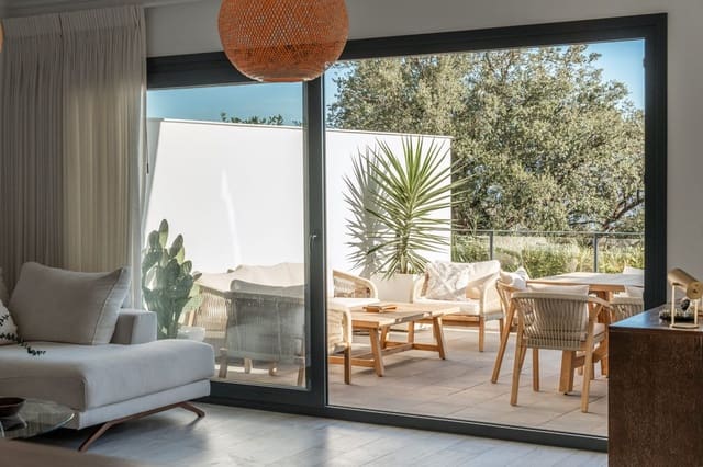 Casa de 4 habitaciones en Santa María, Marbella en venta con piscina garaje - 695.000 € (Ref: 10122177)