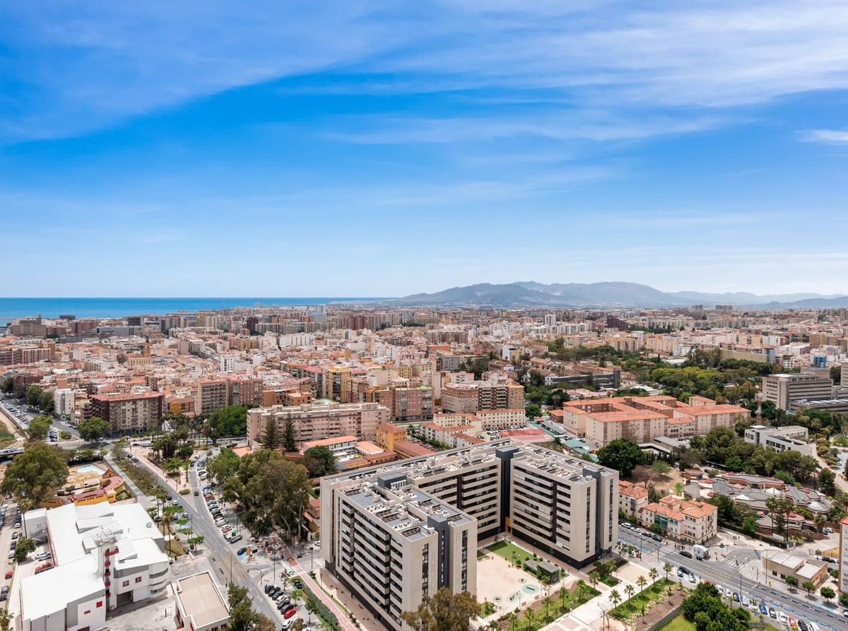 2 sovrum Lägenhet till salu i Malaga stad med pool garage - 458 000 € (Ref: 10122215)