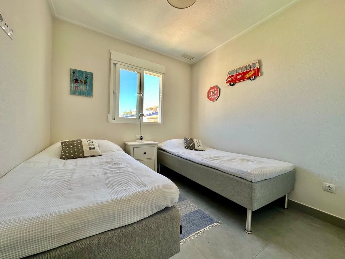 2 soveværelse Lejlighed til salg i Orihuela med swimmingpool garage - € 299.900 (Ref: 10122220)