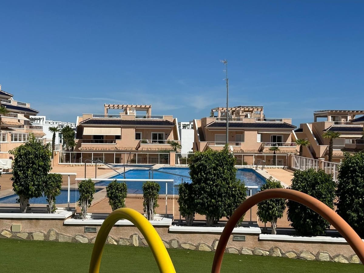 2 soveværelse Lejlighed til salg i Orihuela med swimmingpool garage - € 299.900 (Ref: 10122220)