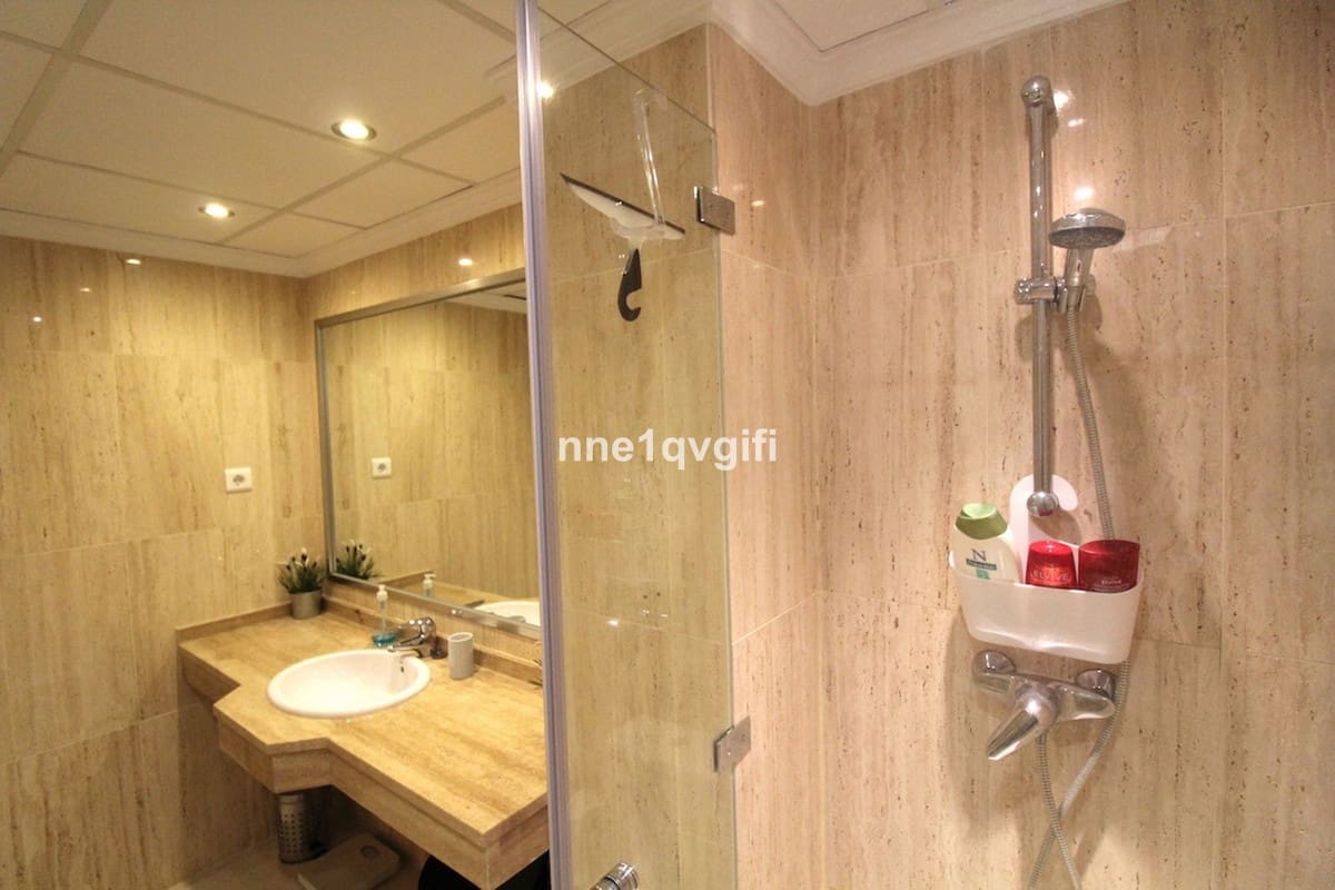 3 sypialnia Apartament na sprzedaż w Marbella z basenem garażem - 785 000 € (Ref: 10122223)