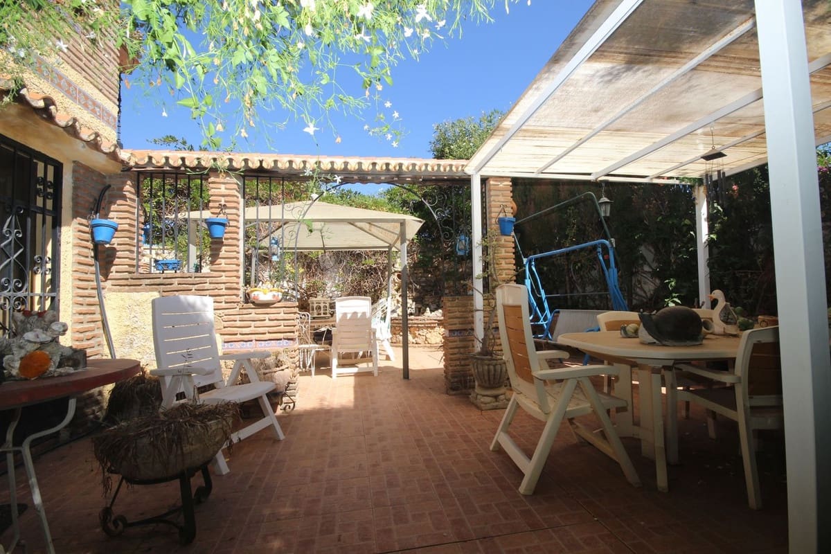 4 soverom Villa til salgs i Marbella med garasje - € 495 000 (Ref: 10122225)