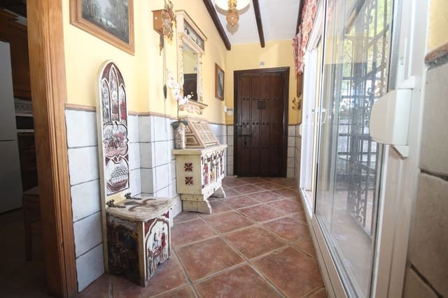 4 soverom Villa til salgs i Santa María, Marbella med garasje - € 495 000 (Ref: 10122225)