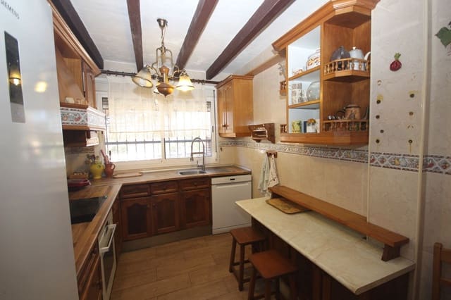 4 soverom Villa til salgs i Santa María, Marbella med garasje - € 495 000 (Ref: 10122225)