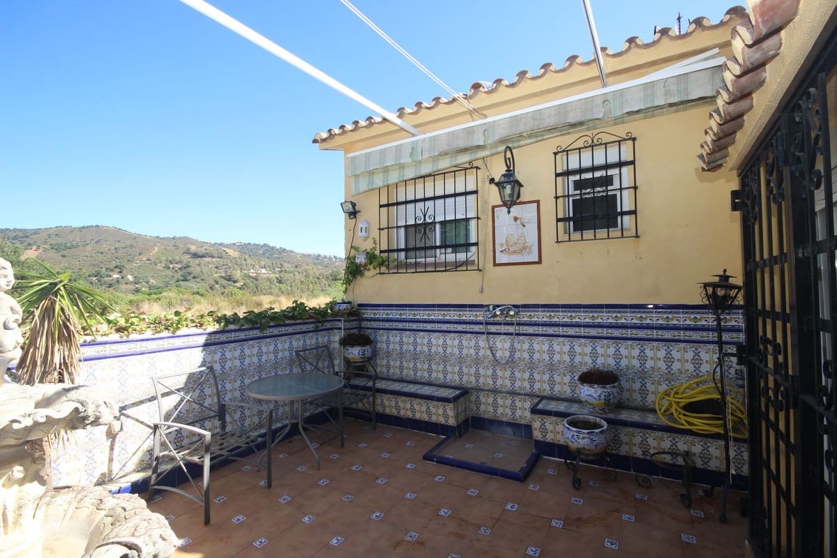 4 soverom Villa til salgs i Marbella med garasje - € 495 000 (Ref: 10122225)
