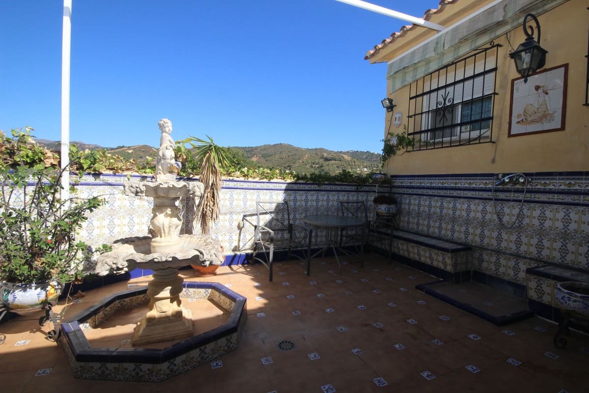 4 soverom Villa til salgs i Marbella med garasje - € 495 000 (Ref: 10122225)