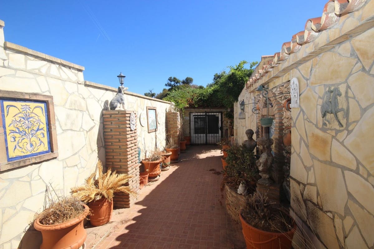 4 soverom Villa til salgs i Marbella med garasje - € 495 000 (Ref: 10122225)