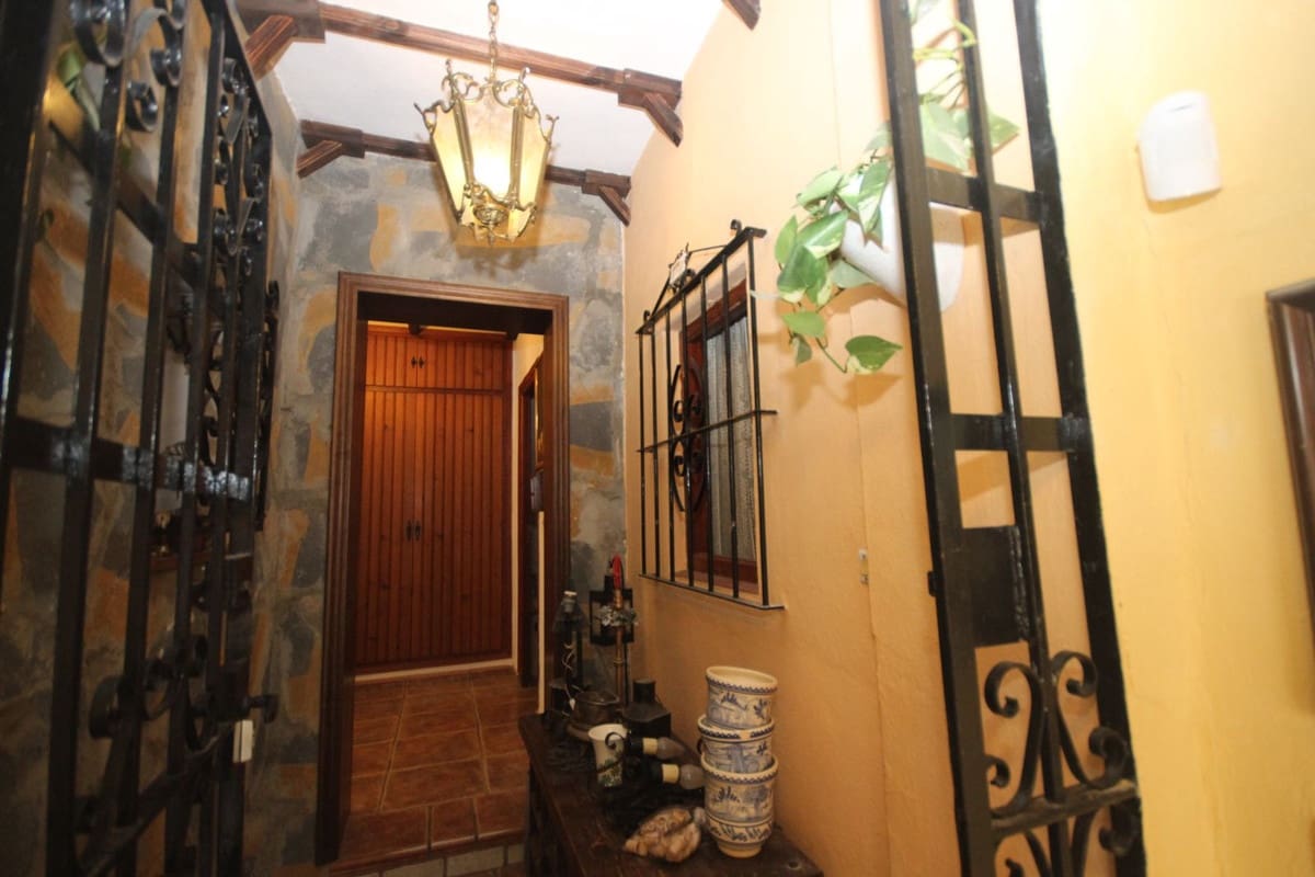 4 soverom Villa til salgs i Marbella med garasje - € 495 000 (Ref: 10122225)