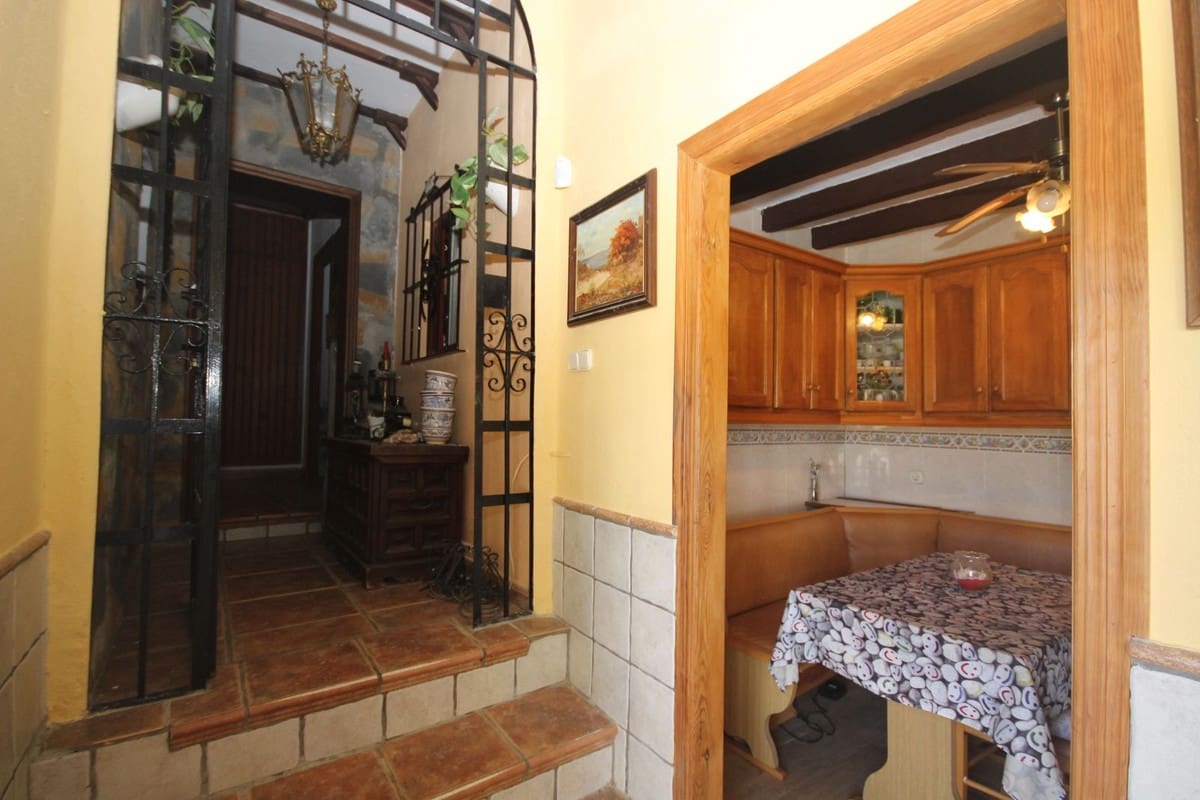 4 soverom Villa til salgs i Marbella med garasje - € 495 000 (Ref: 10122225)