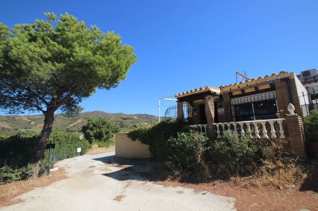 4 soverom Villa til salgs i Santa María, Marbella med garasje - € 495 000 (Ref: 10122225)