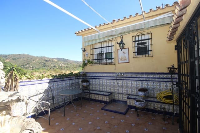 4 soverom Villa til salgs i Santa María, Marbella med garasje - € 495 000 (Ref: 10122225)