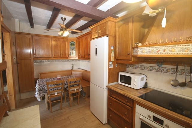 4 soverom Villa til salgs i Santa María, Marbella med garasje - € 495 000 (Ref: 10122225)