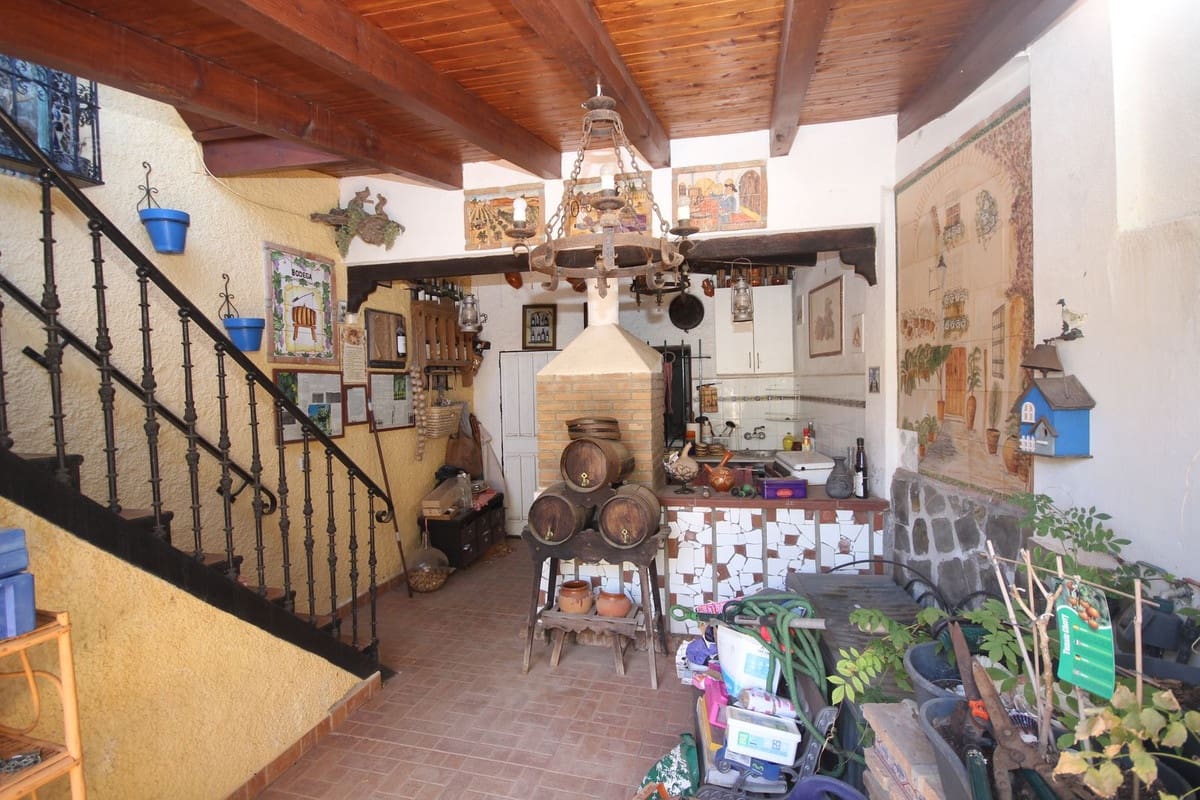4 soverom Villa til salgs i Marbella med garasje - € 495 000 (Ref: 10122225)