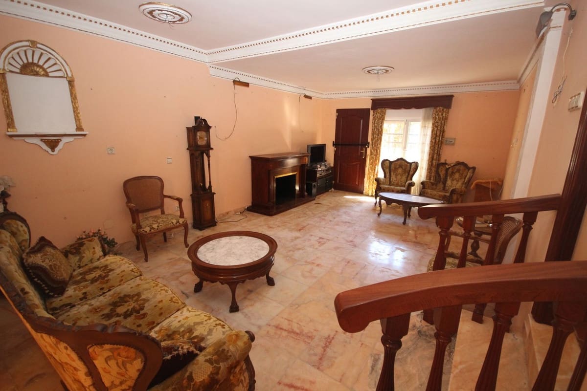 4 soverom Villa til salgs i Marbella med garasje - € 495 000 (Ref: 10122225)