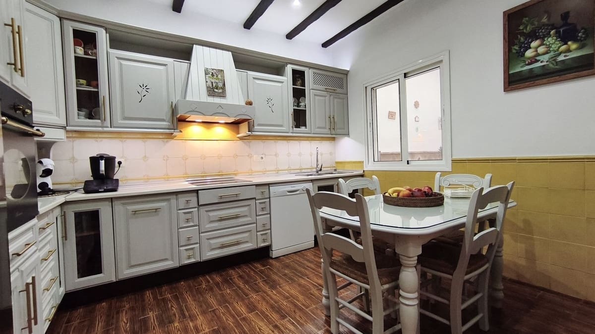 3 soverom Hus til salgs i Alhaurin el Grande med garasje - € 430 000 (Ref: 10122243)