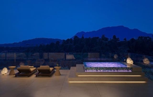 6 soverom Villa til salgs i Montemayor - Marbella Club, Benahavís med svømmebasseng garasje - € 8 900 000 (Ref: 10122268)
