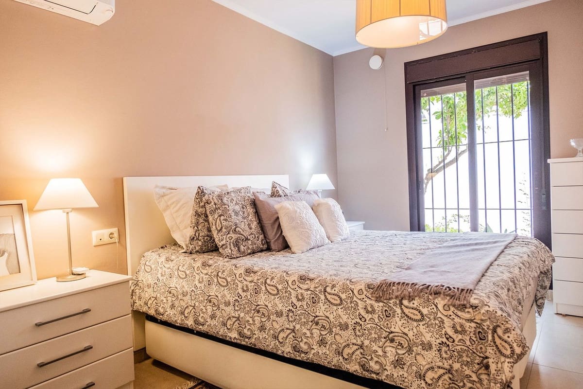 Apartamento de 1 habitación en Nueva Andalucia en venta con piscina garaje - 399.000 € (Ref: 10122272)