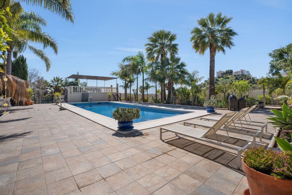 6 sovrum Villa till salu i Benalmadena med pool garage - 2 595 000 € (Ref: 10122281)