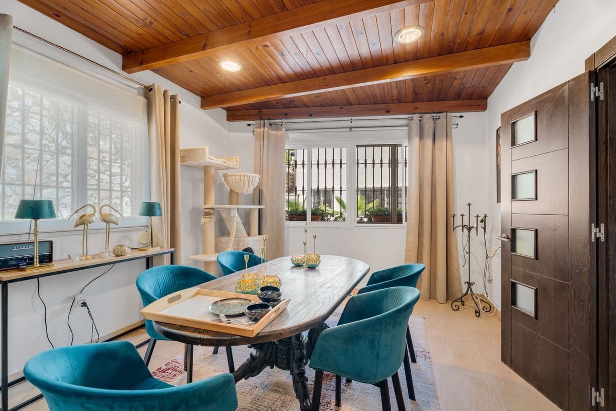 6 sovrum Villa till salu i Benalmadena med pool garage - 2 595 000 € (Ref: 10122281)