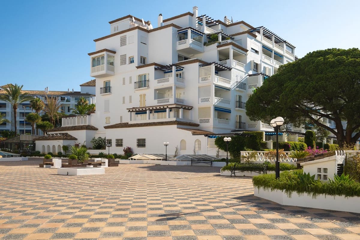 2 sovrum Lägenhet till salu i Marbella med pool garage - 895 000 € (Ref: 10122299)