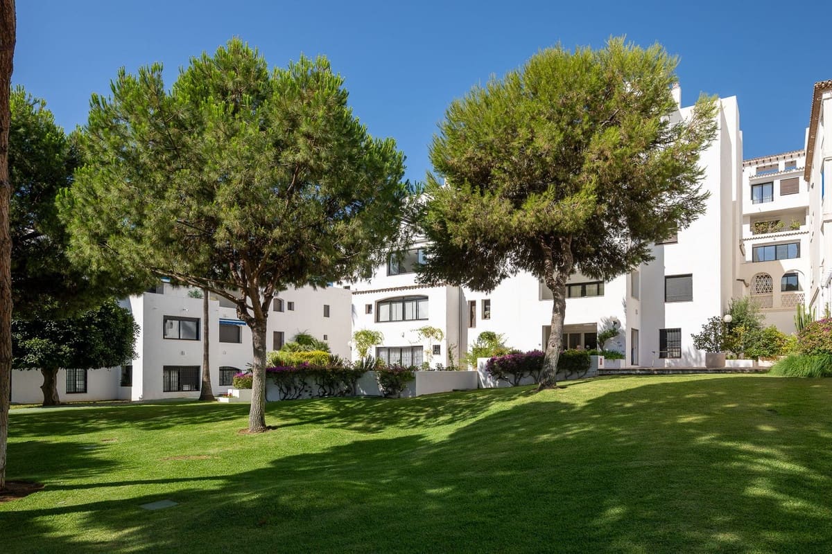 2 sovrum Lägenhet till salu i Marbella med pool garage - 895 000 € (Ref: 10122299)