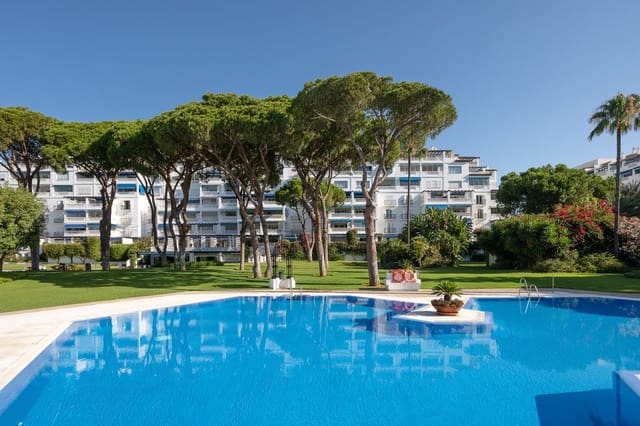 2 sovrum Lägenhet till salu i Puerto Banus, Marbella med pool garage - 895 000 € (Ref: 10122299)