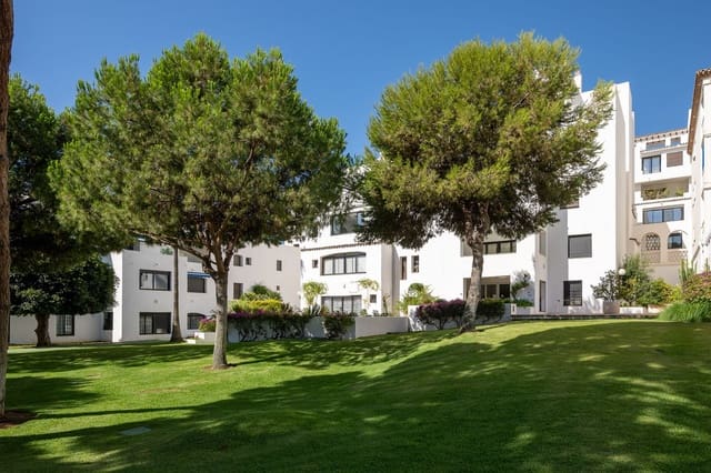 2 sovrum Lägenhet till salu i Puerto Banus, Marbella med pool garage - 895 000 € (Ref: 10122299)