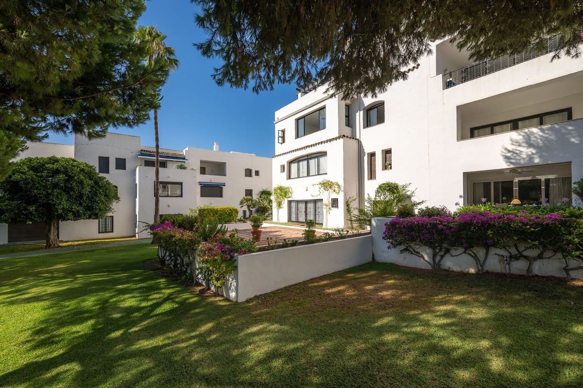 2 sovrum Lägenhet till salu i Marbella med pool garage - 895 000 € (Ref: 10122299)