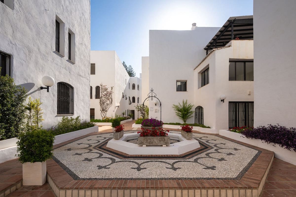 2 sovrum Lägenhet till salu i Marbella med pool garage - 895 000 € (Ref: 10122299)