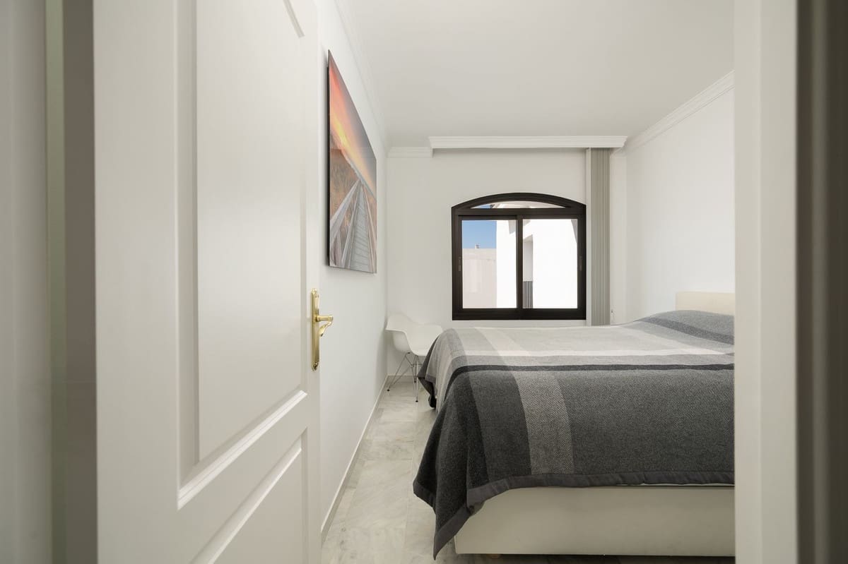 2 sovrum Lägenhet till salu i Marbella med pool garage - 895 000 € (Ref: 10122299)