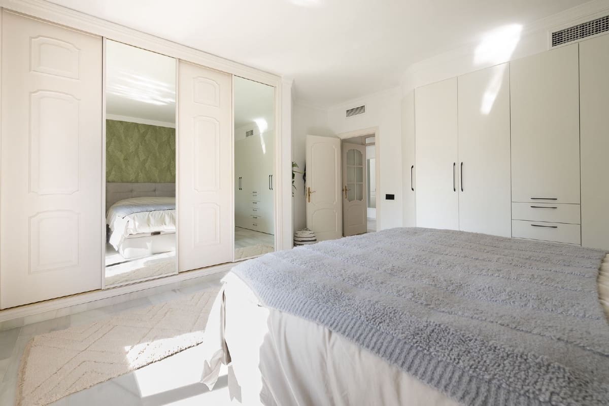 2 sovrum Lägenhet till salu i Marbella med pool garage - 895 000 € (Ref: 10122299)
