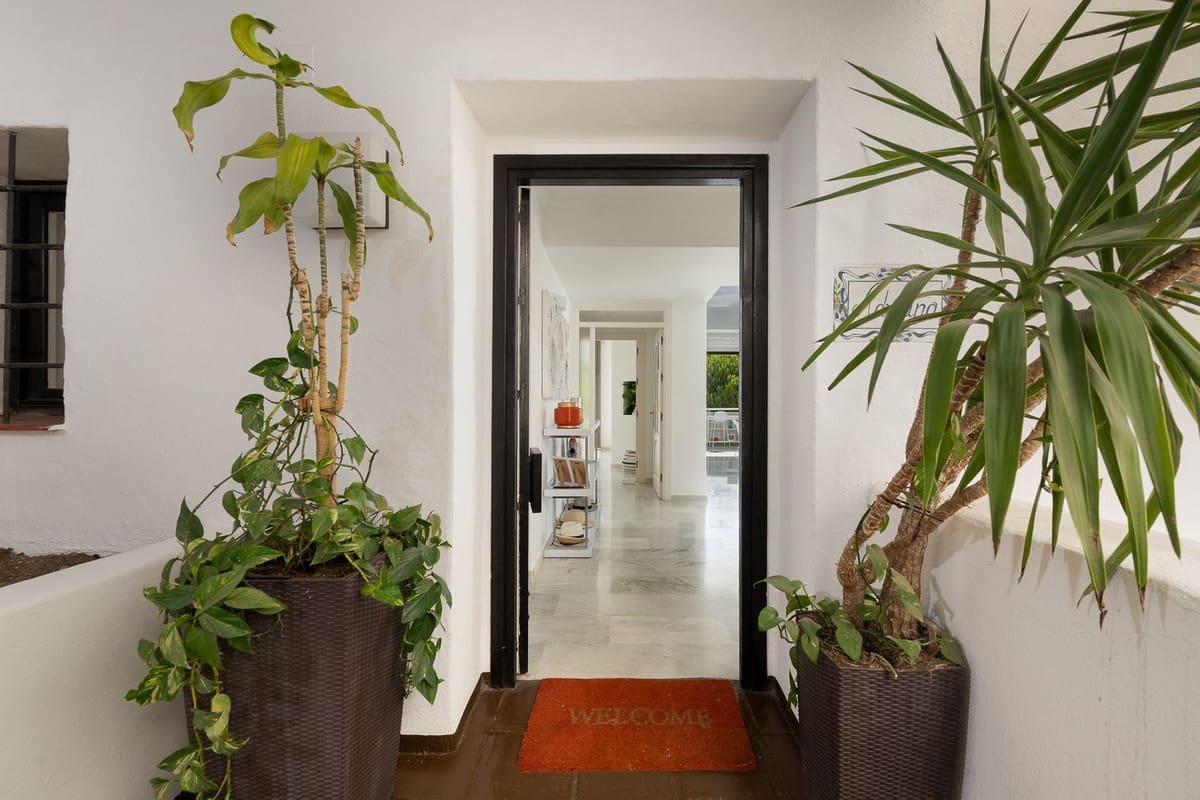 2 sovrum Lägenhet till salu i Marbella med pool garage - 895 000 € (Ref: 10122299)