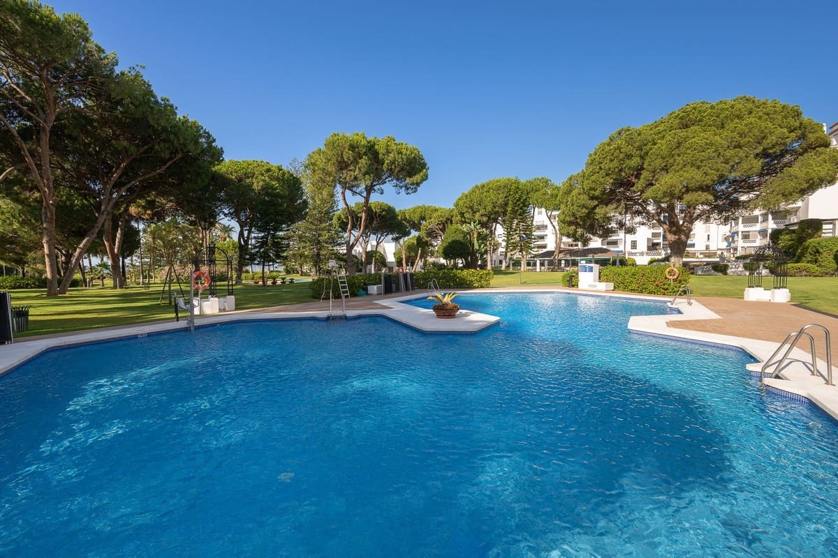 2 sovrum Lägenhet till salu i Marbella med pool garage - 895 000 € (Ref: 10122299)