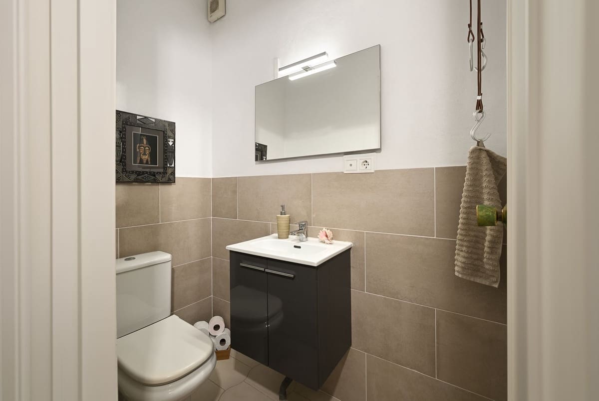 2 bedroom Villa for sale in Benalmadena with garage - € 825,000 (Ref: 10122304)