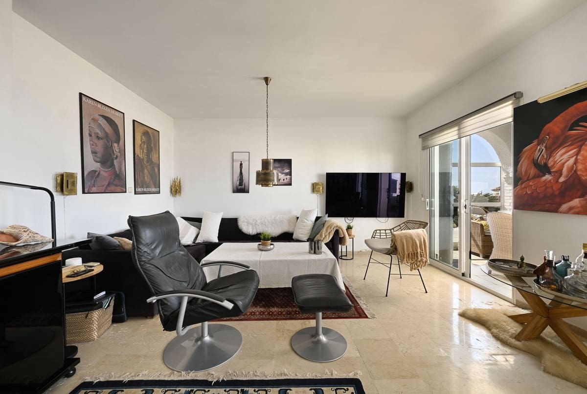 2 bedroom Villa for sale in Benalmadena with garage - € 825,000 (Ref: 10122304)