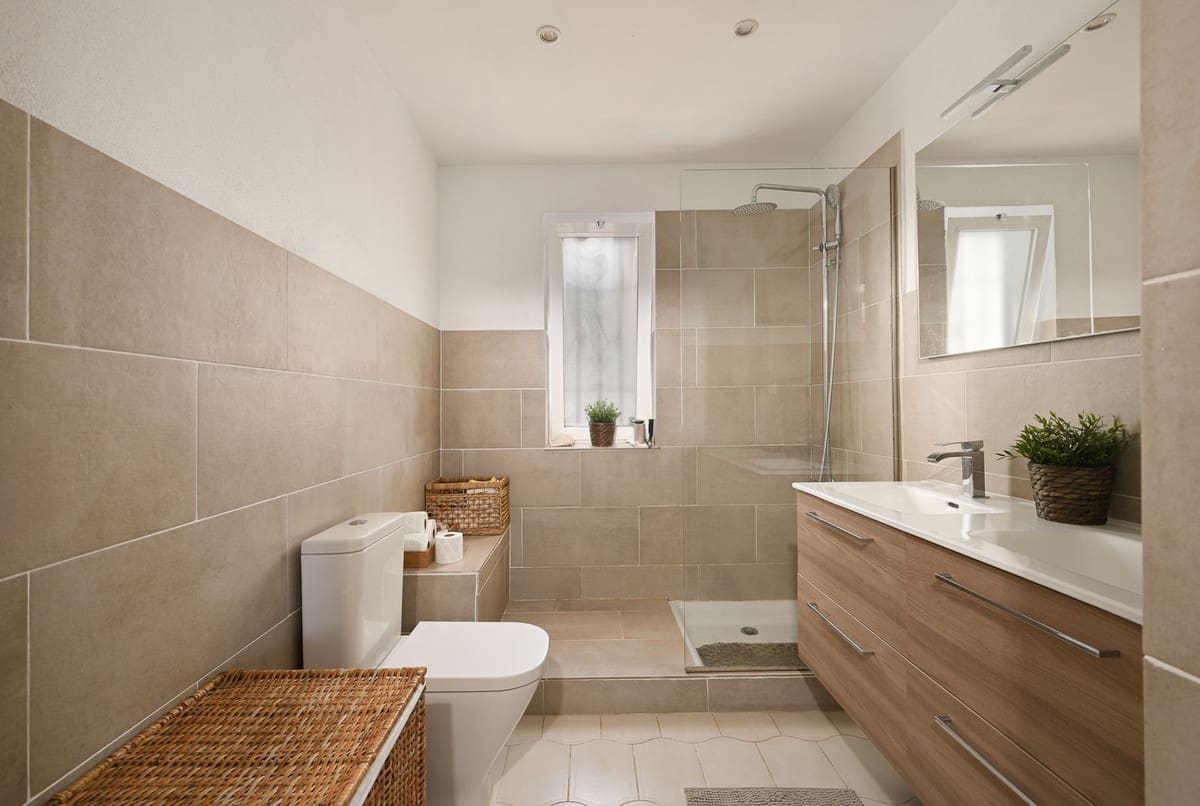2 bedroom Villa for sale in Benalmadena with garage - € 825,000 (Ref: 10122304)