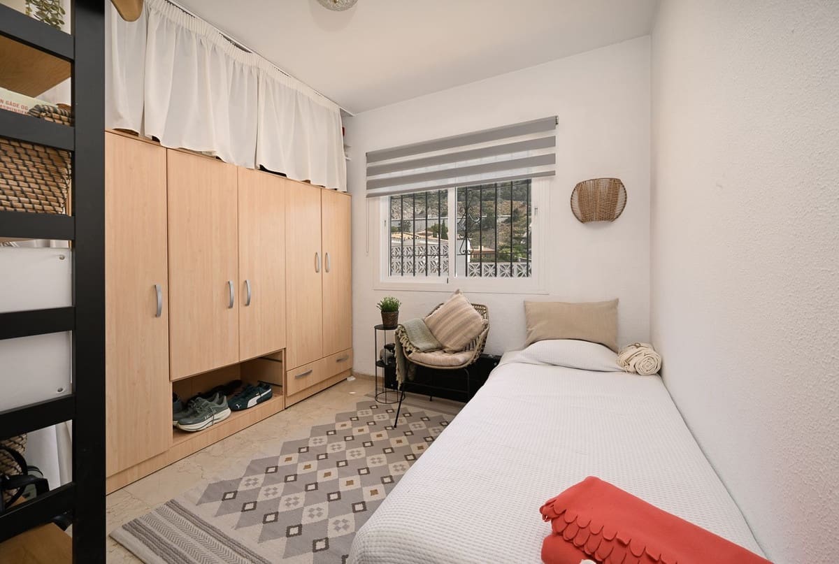 2 bedroom Villa for sale in Benalmadena with garage - € 825,000 (Ref: 10122304)