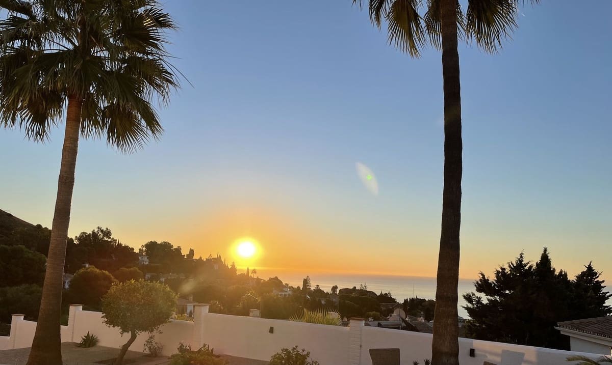 2 bedroom Villa for sale in Benalmadena with garage - € 825,000 (Ref: 10122304)