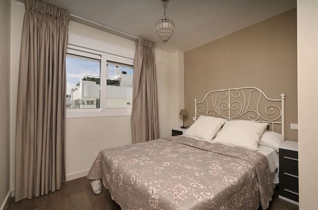 Apartamento de 4 habitaciones en Castillo Sohail, Fuengirola en venta con piscina - 725.000 € (Ref: 10122308)