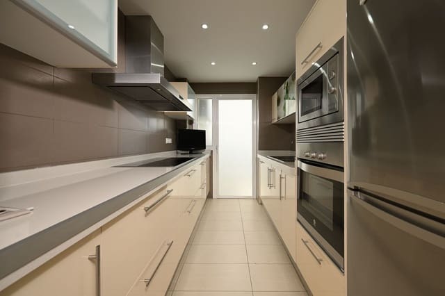 Apartamento de 4 habitaciones en Castillo Sohail, Fuengirola en venta con piscina - 725.000 € (Ref: 10122308)