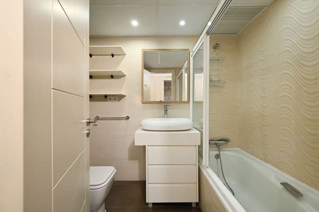 Apartamento de 4 habitaciones en Castillo Sohail, Fuengirola en venta con piscina - 725.000 € (Ref: 10122308)