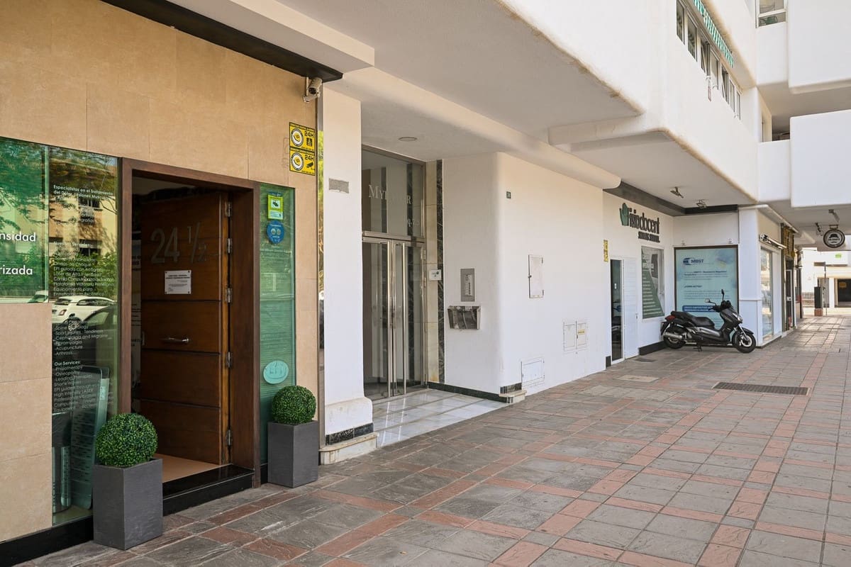 Apartamento de 4 habitaciones en Fuengirola en venta con piscina - 725.000 € (Ref: 10122308)