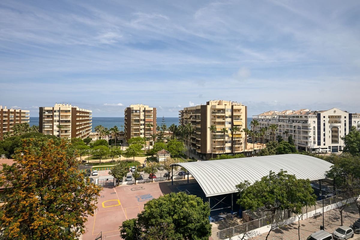 Apartamento de 4 habitaciones en Fuengirola en venta con piscina - 725.000 € (Ref: 10122308)