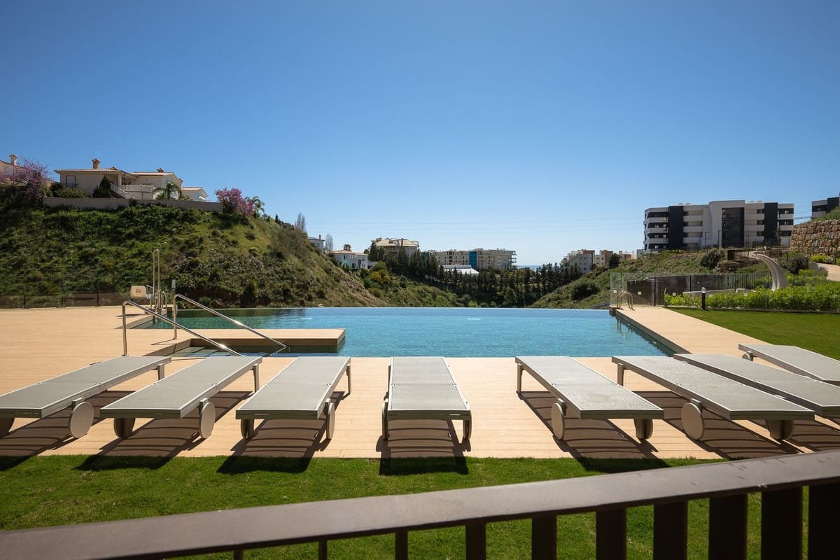 2 soverom Leilighet til salgs i Fuengirola med svømmebasseng garasje - € 649 000 (Ref: 10122315)