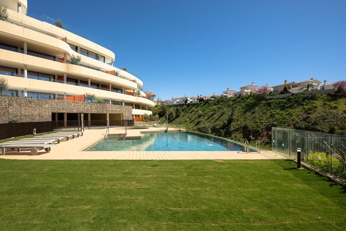 2 soverom Leilighet til salgs i Fuengirola med svømmebasseng garasje - € 649 000 (Ref: 10122315)