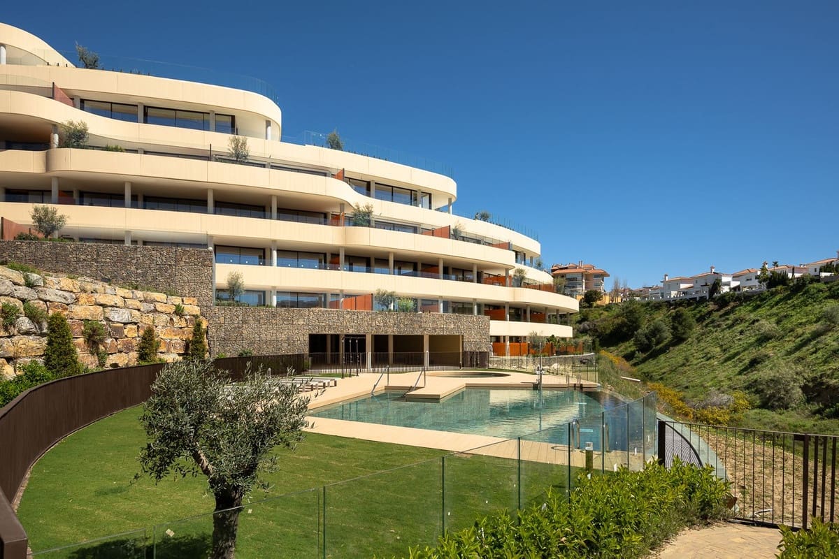 2 soverom Leilighet til salgs i Fuengirola med svømmebasseng garasje - € 649 000 (Ref: 10122315)